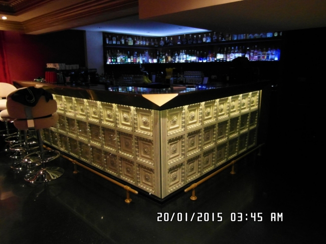 Барная стойка  в "Yans Club", Ереван