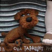 Целый день стирает прачка...