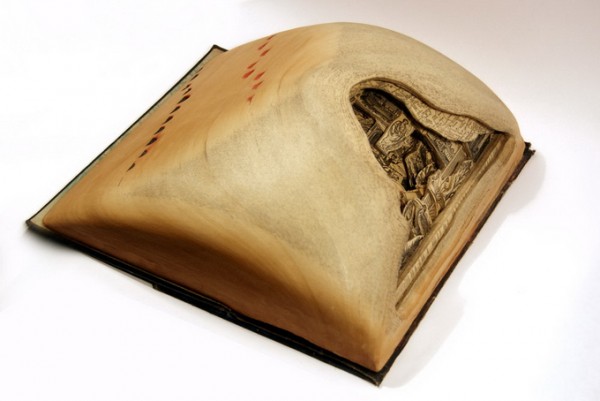 sculptures_books_18.jpg